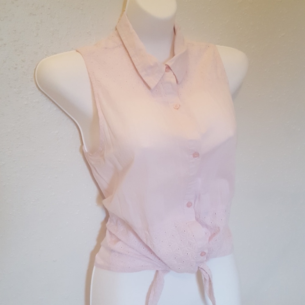🌹 Pale Pink Spring Top - Picture 2 of 6